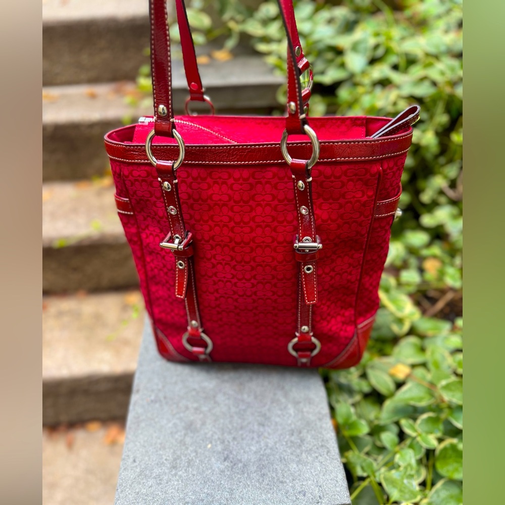 Stunning Y2K Coach gallery tote excellent condition red CC tote - Picture 3 of 8